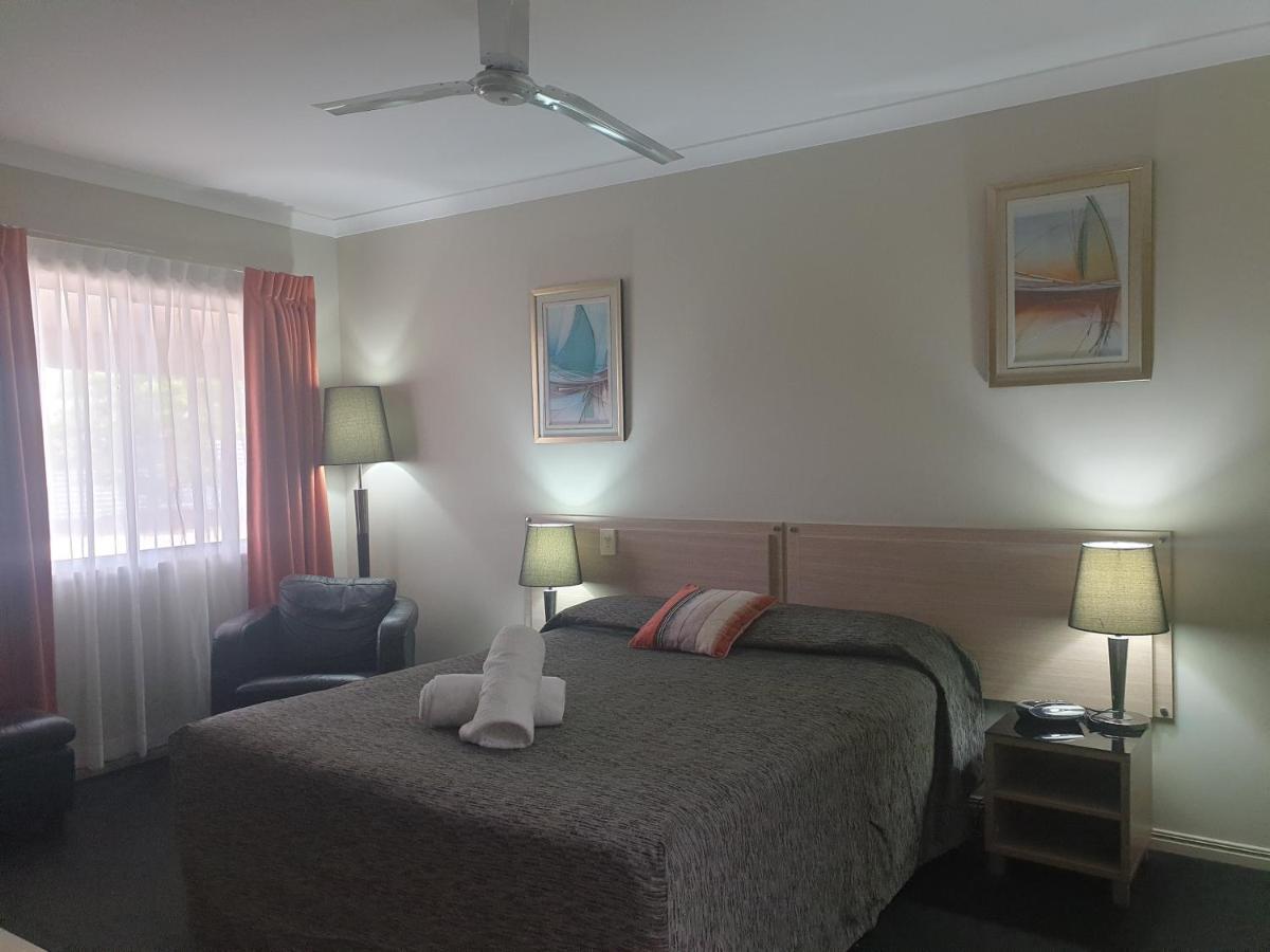 Cobar Central Motor Inn Dış mekan fotoğraf