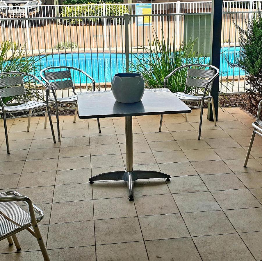 Cobar Central Motor Inn Dış mekan fotoğraf